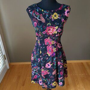 Yellow Star Moody Floral Peacock Pattern Printed Pleated Cocktail Dress